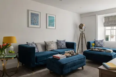 Image de Tides Door, Fairfax Place, with a garden in Dartmouth