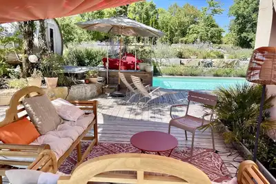 Image de Villa de charme avec Piscine & Spa - 10 personnes\n4 chambres, 4 salles de bain