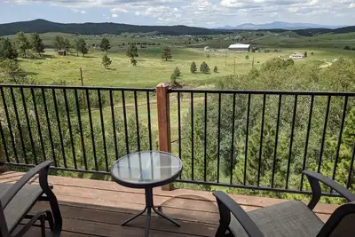 Image de Convenient Locale in the Heart of Divide w/ Magnificent Views, multi decks, Bbq