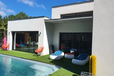 Image de Villa architecte avec piscine chauffèe