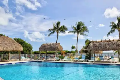 Image de Tropical Escape | Sea Gulls 407 ~ Weekly Rental