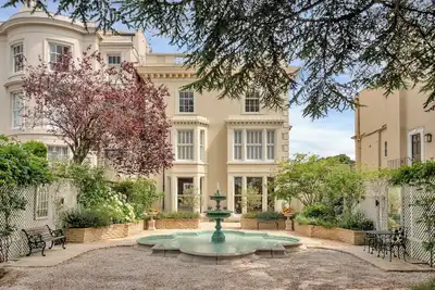 Image de Luxury Villa - City Centre - Sleeps 13 - Parking