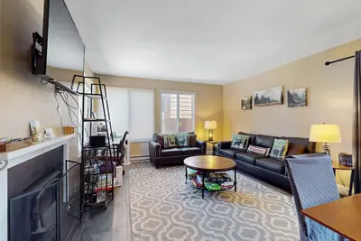 Dog-friendly, ski-in/ski-out Condo with deck