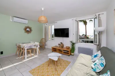 Image de Emplacement idéal sur le port au cœur de Sanary