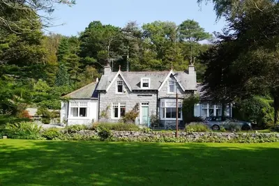 Craigrathan -  a house that sleeps 7 guests  in 4 bedrooms
