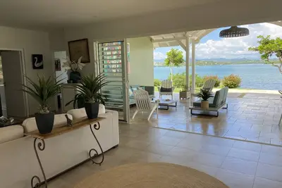 Image de Villa 4 chambres, piscine, vue mer panoramique, plage et ponton privés