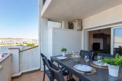 Image de Bel appartement pour 4 personnes avec piscine, Wifi, Tv, balcon et animaux admis