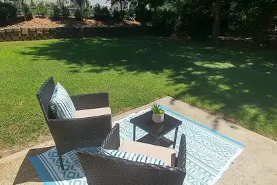 Image de \"Your Oasis Away from Home near Braves Stadium\"