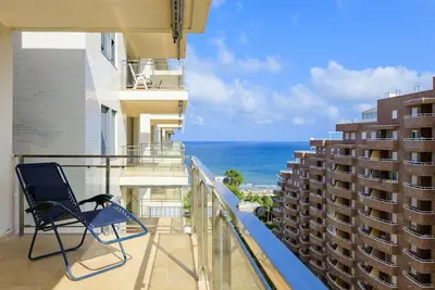 Image de Bel appartement pour 6 personnes avec Wifi, climatisation, piscine, Tv, terrasse et parking