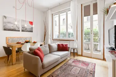 Image de Comfortable 70sqm apartment that can accommodate up to 4 people. Located on the ground floor, with steps to access, of a building in a residential area close to Campo di Marte Train Station and Piazza Oberdan, the apartment is the best solution to visit