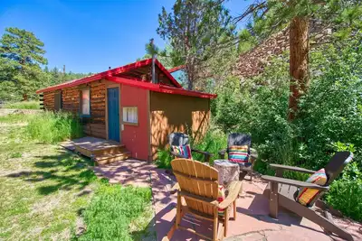 Image de Riverside Mountain Cabin with Patio & Wildlife