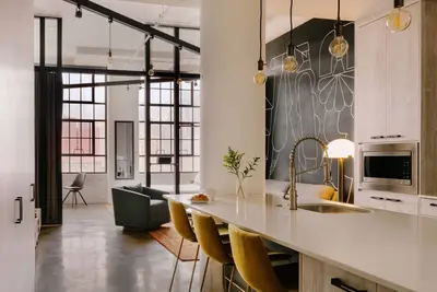 Image de Sonder The Heid | One-Bedroom Apartment w\/ Mural