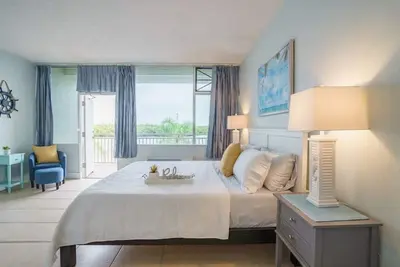 Image de 405  Sunrise View Little Harbor Beach Resort