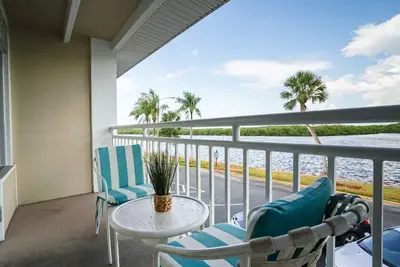 Image de Self Check in, Professionally cleaned, Beach Resort, Onsite Restaurants, Daily Live Music!