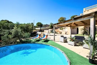 Image de 5mins à pied de la mer: grande maison avec piscine