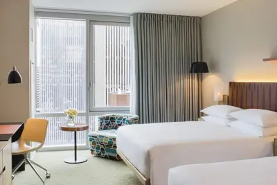 Image de Suite + Connecting Room at a 4. 5⭐️ Hotel