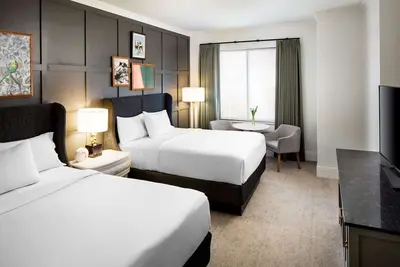 2 Connecting Suites at a 4⭐️ Hotel