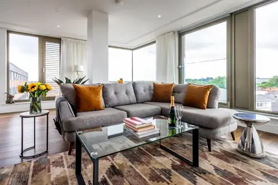 Image de Tree Tops @ Ryedale House -  a premium stay that sleeps 4 guests  in 2 bedrooms