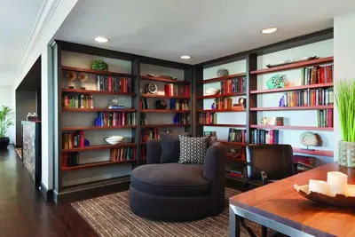 Image de 2 Connecting Suites at a 4⭐️ Hotel