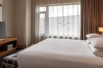 Image de 2 Connecting Suites at a 4⭐️ Hotel