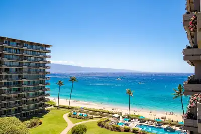 Image de The Whaler 823! ~ Luxurious 2bed/2bath 8th floor ocean view corner condo ~