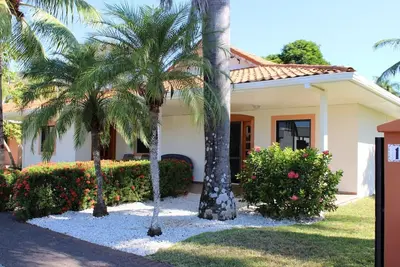 Image de Villa Serenidad large home by ocean, Los Delfines