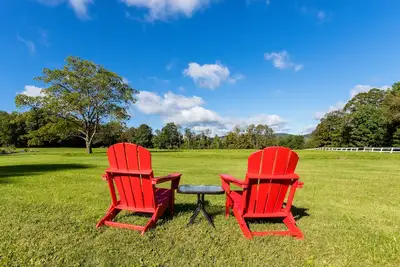 Image de Country Living just minutes from Everything! Skiers! We Have Snow! !