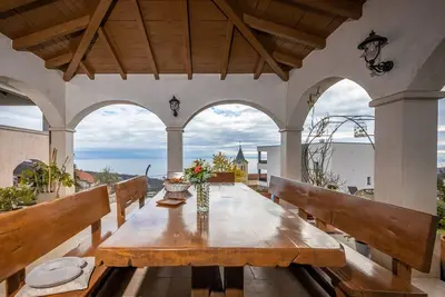 Image de 5 Villa Mirna mit Eigenem Pool und Privatem Parkplatz, 2, 9km vom Meer Entfernt