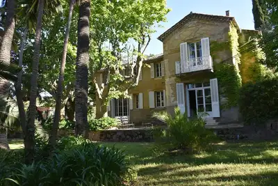 Image de Mas 19e au Cap Brun 6 ch parc piscine calme absolu 10 min de la mer