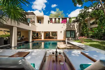 Image de Quinta Clara - Luxury 7 bedroom villa walking distance to town & beach