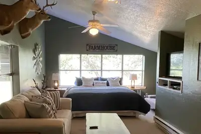 Image de Ranch * Barndominium * Bass Fishing * Country Life * Family Fun * Splashway! !