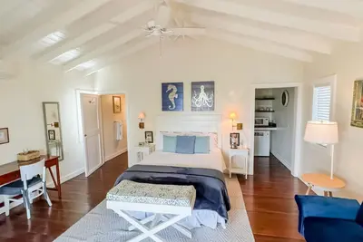 Image de Ocean View Cottage, North Eleuthera, Driftwood Seahorse Cottage #3