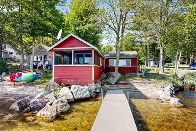 Image de Secluded lakefront cottage great views, dock & boat launch