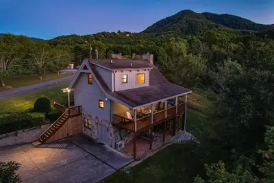 Image de Spring Specials! Hot Tub•MountainView•Arcade Games Game•Jacuzzi •Fireplace