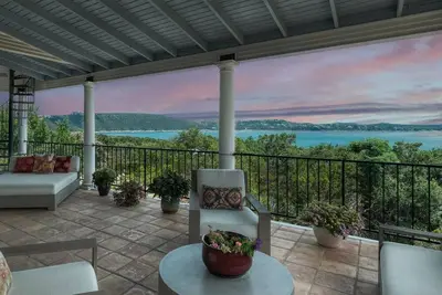 Image de Luxury home with amazing views of Lake Travis