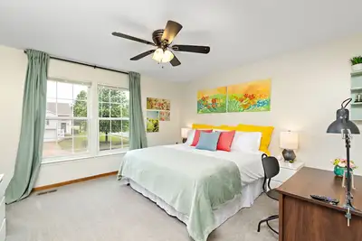 Image de ⭐️ Serene Oasis ✅ 3 King Beds ✅ Fast Wifi ✅ Free Parking
