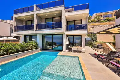 Image de Villa Skylight - 3 Bedroom - 3 Bathroom -1 gameroom - 1  gym room