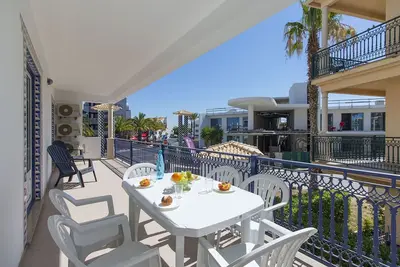 Image de Apartamento Pedra T2 | 2 Chambres | Central | Oura