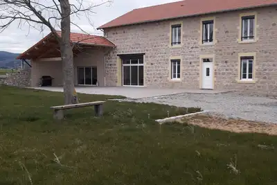 Image de Maison de vacance sur la côte Roannaise avec espace détente
