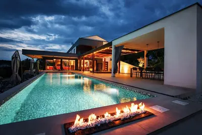 Image de Istrien: Luxuriöse 5-schlafzimmer-villa für bis zu 11+1 Gäste 2 km vom Strand