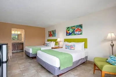 Image de Family Vacation Room with 2 Dbl Beds Near Must-see Attractions