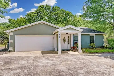 Image de Spacious  3 Bedroom Home*Fenced in Yard**Quiet and Safe Community