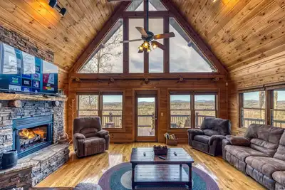 Image de In The Heights - Hot Tub | Fire Pit | Game Room | Mountain Views