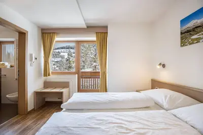 Image de Runcac - Appartement Salt avec vue sur la montagne, Wi-Fi et balcon