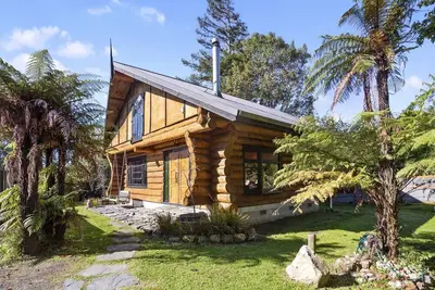 Image de Moose's Log Cabin, Shanty and Shack