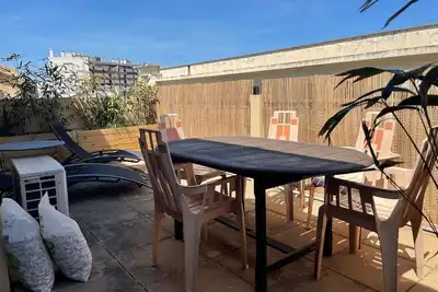 Image de Appartement 4 couchages avec terrasse et parking  entre gare et centre ville