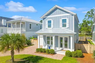 Image de 30a Beach House - Pet Friendly, Golf Cart Incl, Pool, Beach, Free Golf - Slps 10