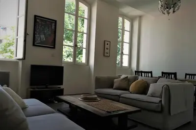 Image de Appartement T3 calme et lumineux en  hyper centre à Marseille