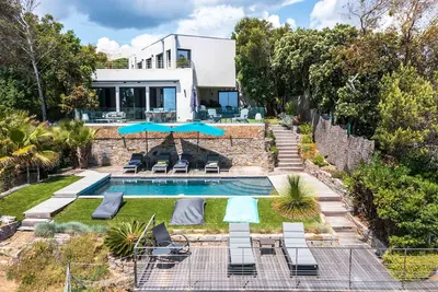 Image de Serenity villa avec plage privée, vue mer et piscine chauffée