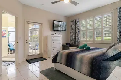 Image de Newly furnishedl pool and spa property for up to 8 guests